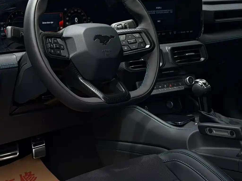 Ford Mustang 2024 5.0L V8 Dark Horse
