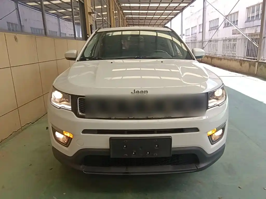 Jeep Compass — миниатюра 3