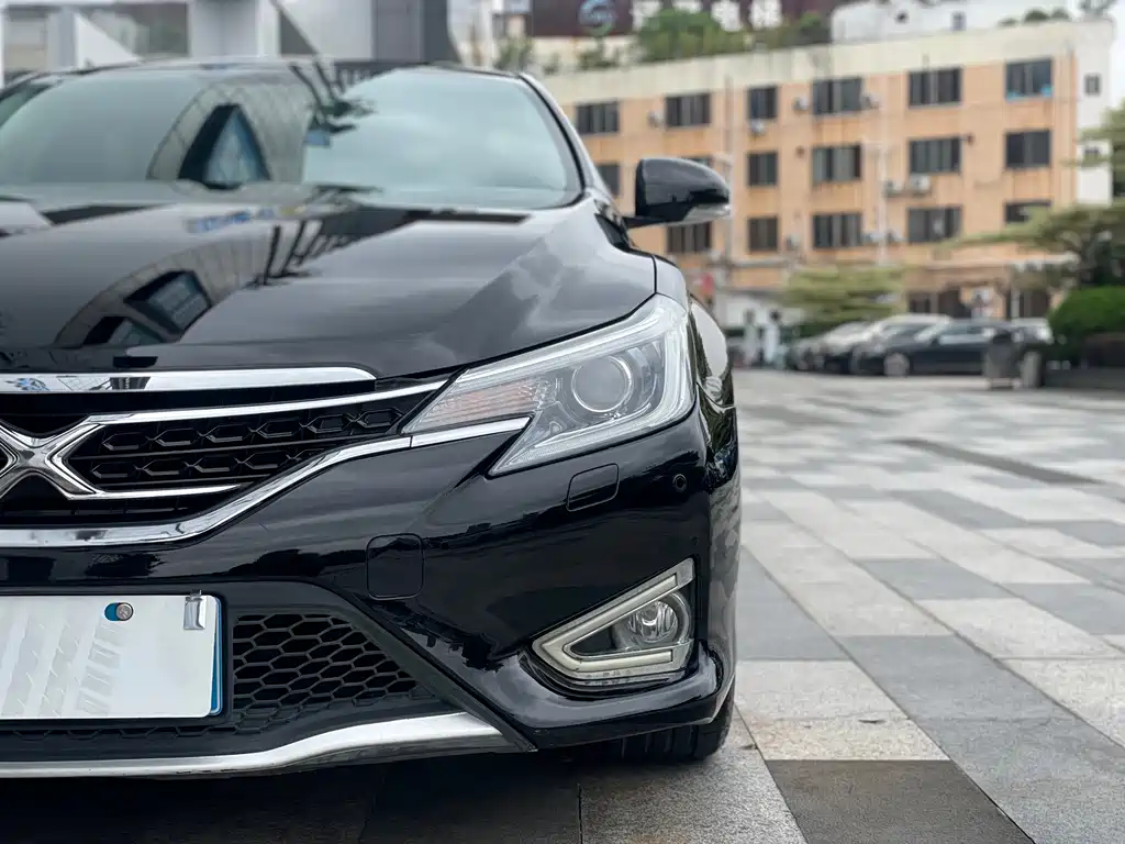 Toyota Reiz — миниатюра 18