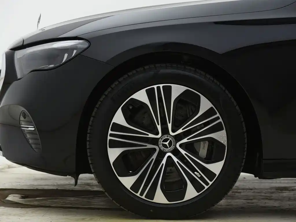 Mercedes-Benz E-Class New Energy — миниатюра 12