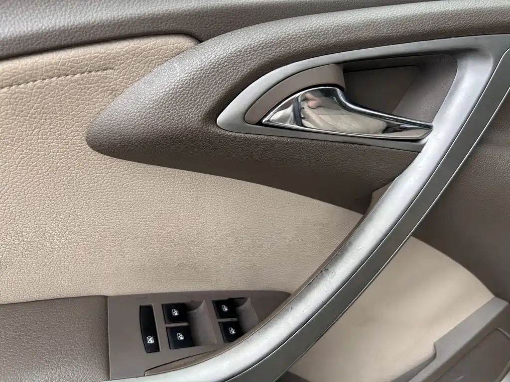 Buick Excelle — миниатюра 13