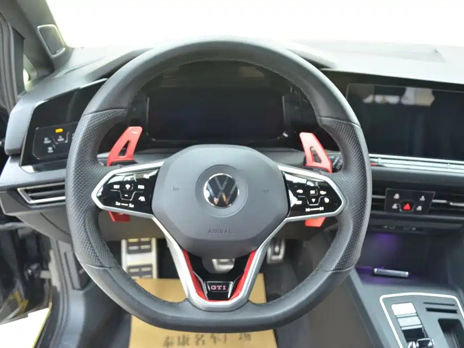 Volkswagen Golf GTI — миниатюра 8