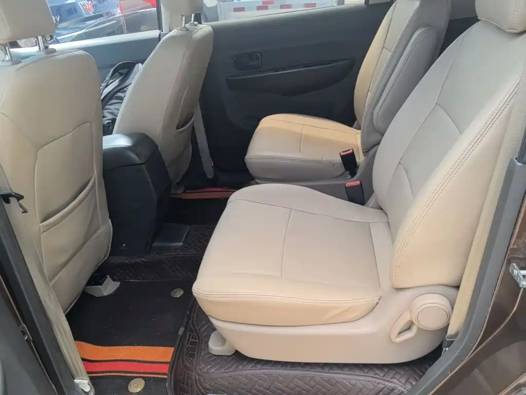 Wuling Hongguang — миниатюра 17