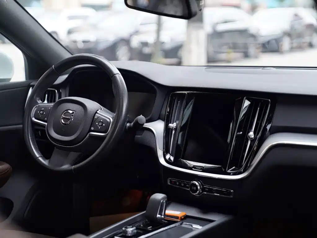 Volvo S60 — миниатюра 5