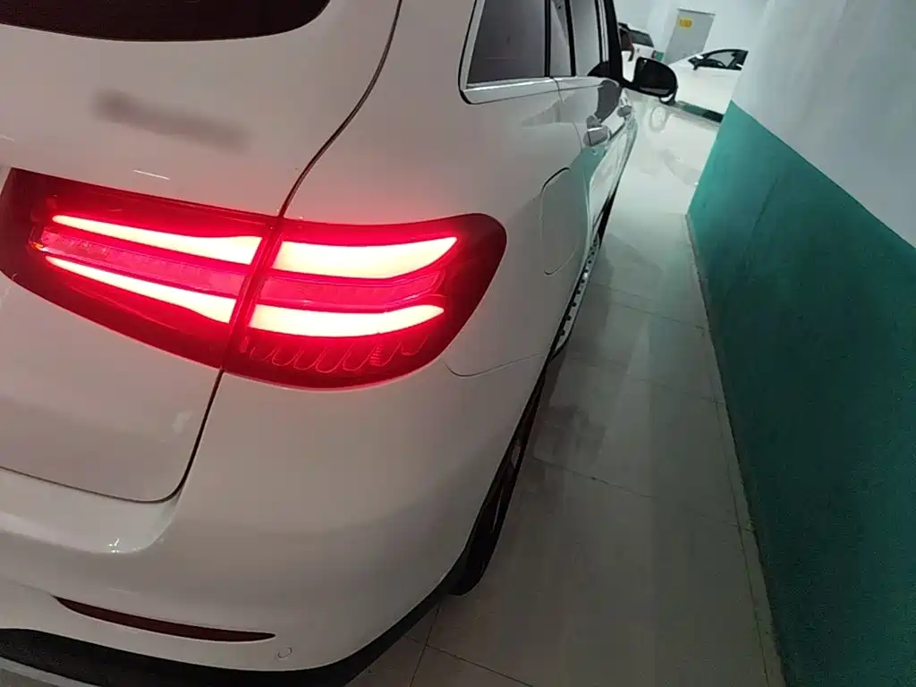 Mercedes-Benz GLC — миниатюра 8