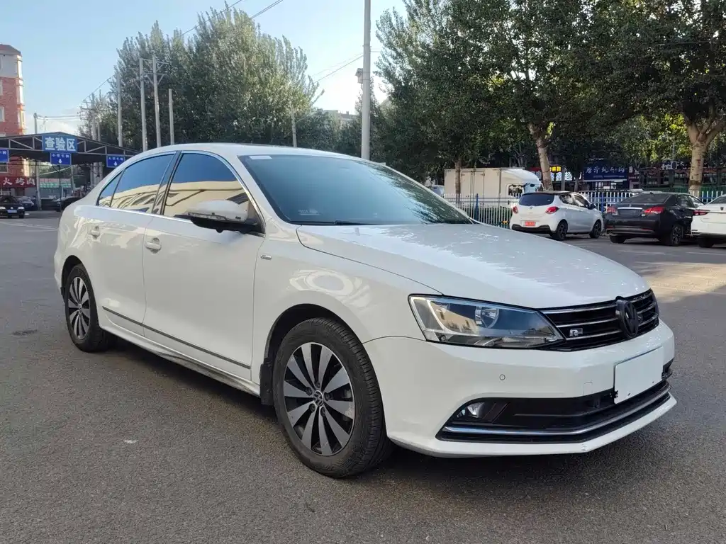 Volkswagen Sagitar — миниатюра 3