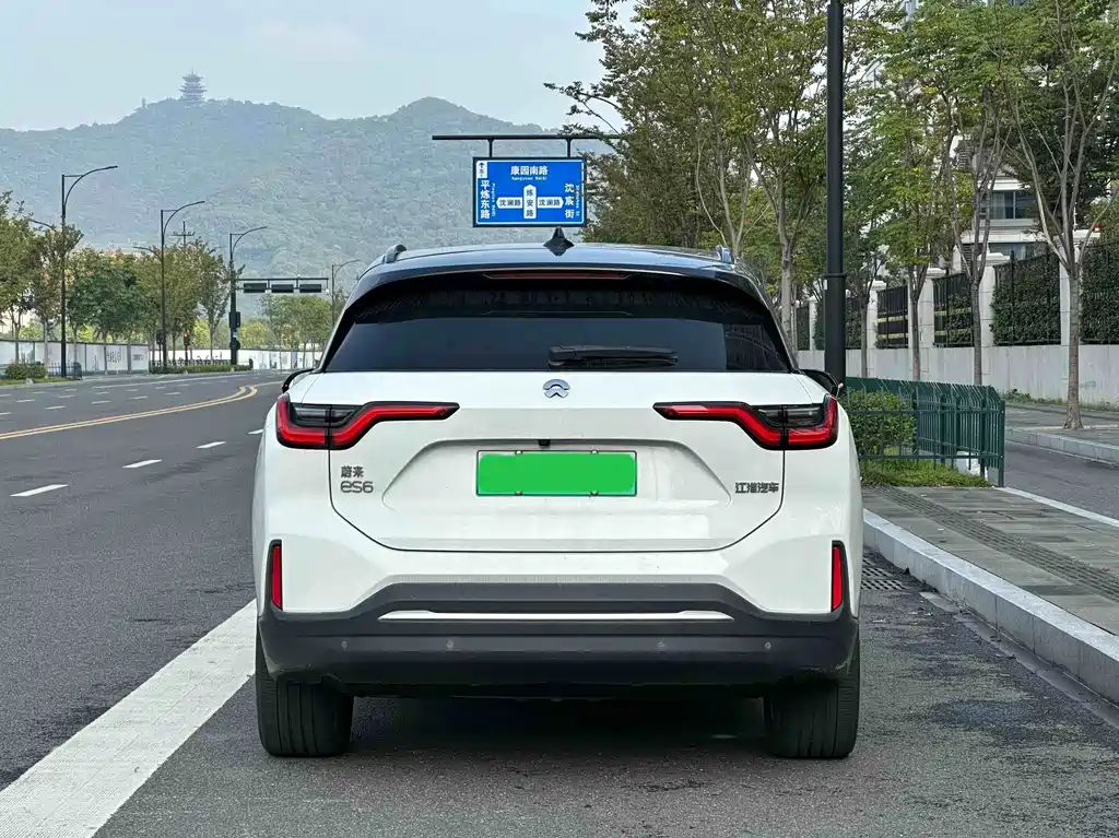 NIO ES6 — миниатюра 4