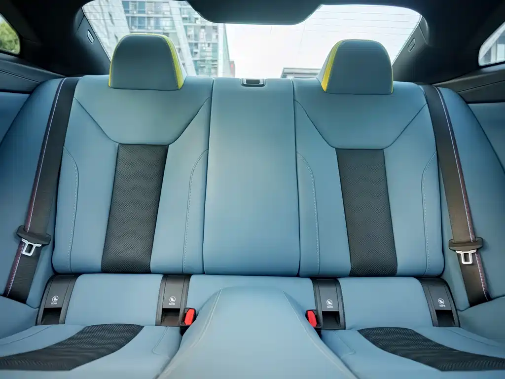 BMW M4 — миниатюра 14