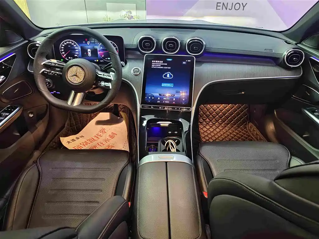 Mercedes-Benz C-Class — миниатюра 12