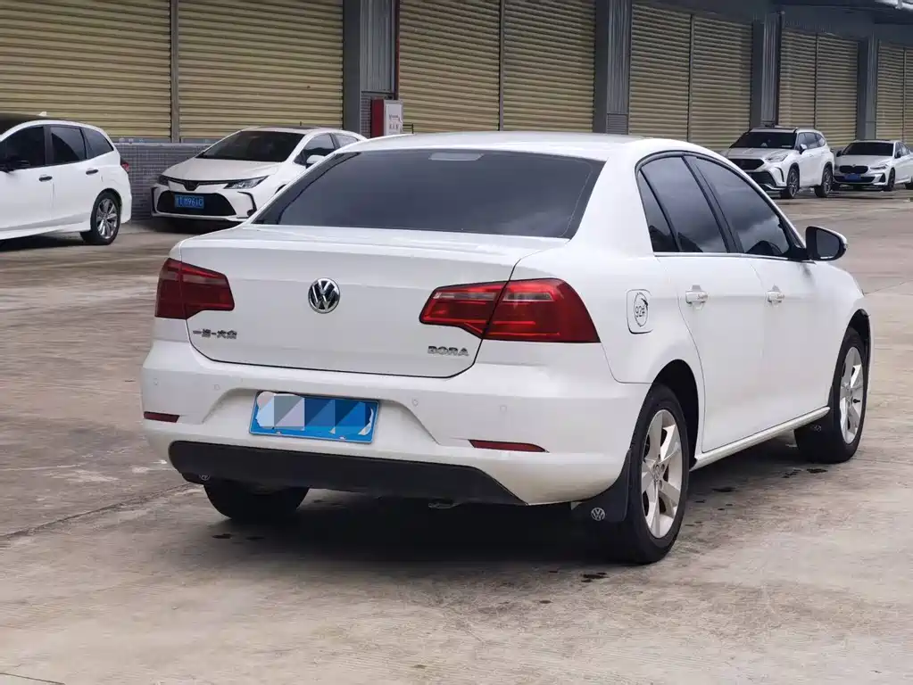 Volkswagen Bora — миниатюра 3