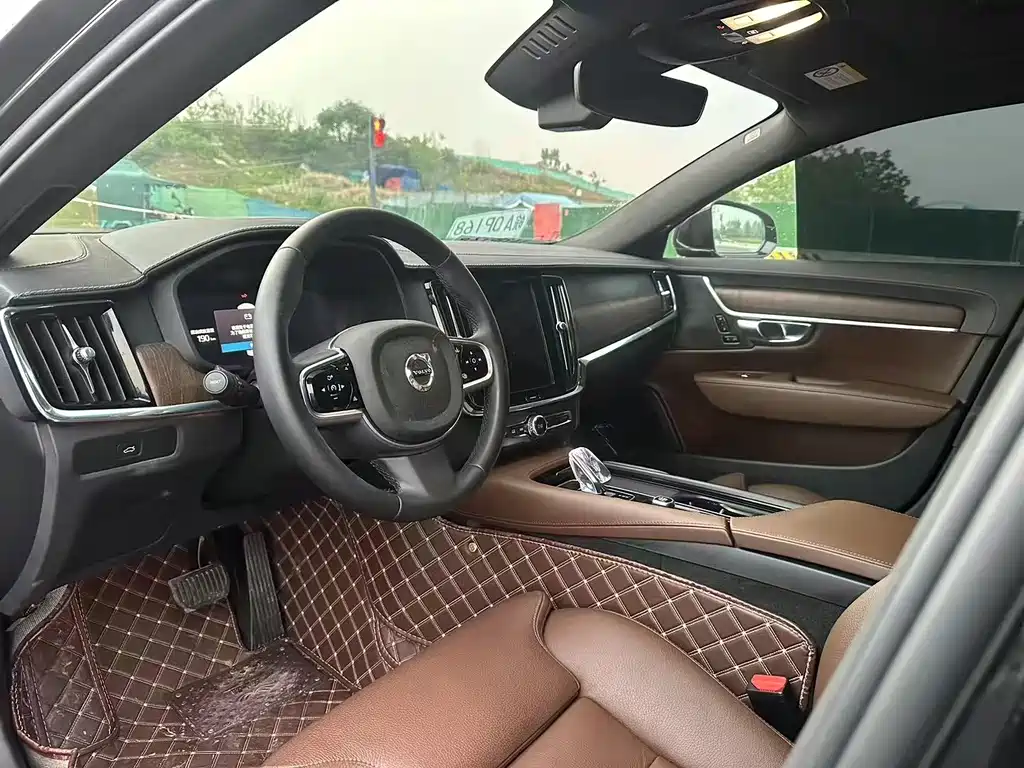 Volvo S90 — миниатюра 4