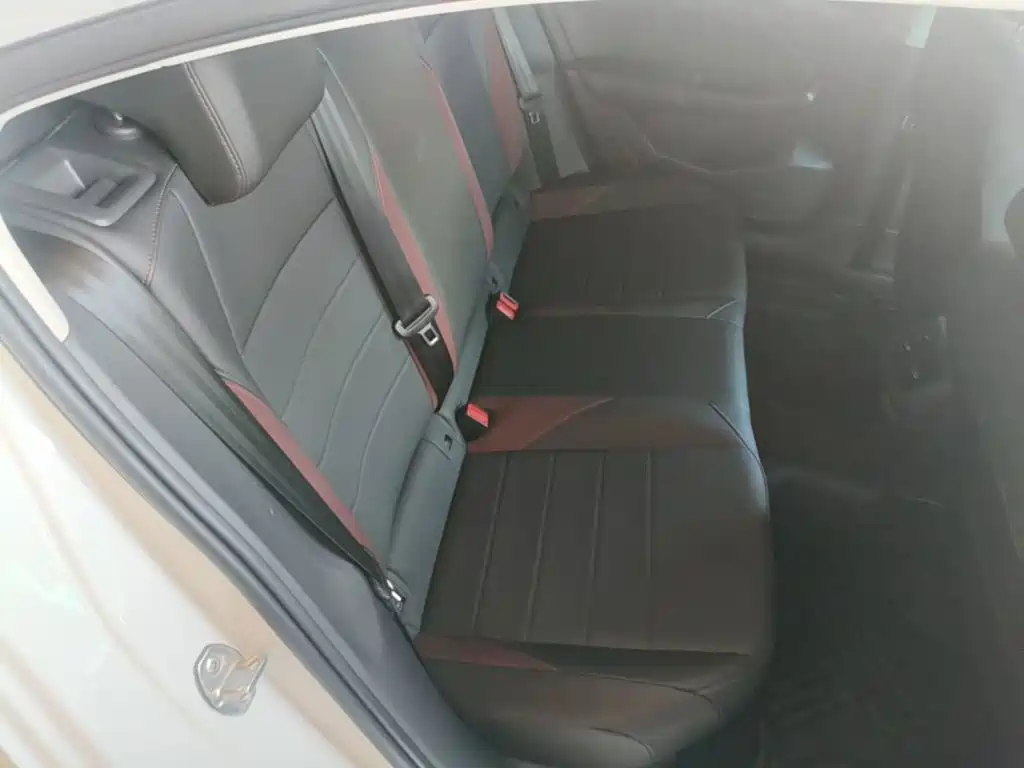 Volkswagen Bora — миниатюра 17