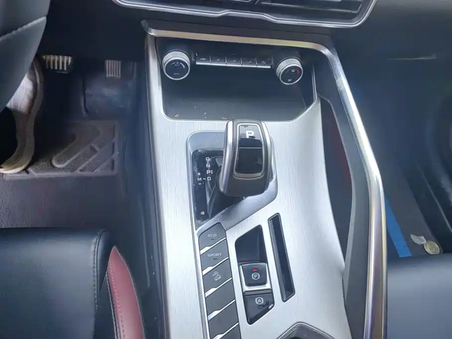 Geely Binyue — миниатюра 16