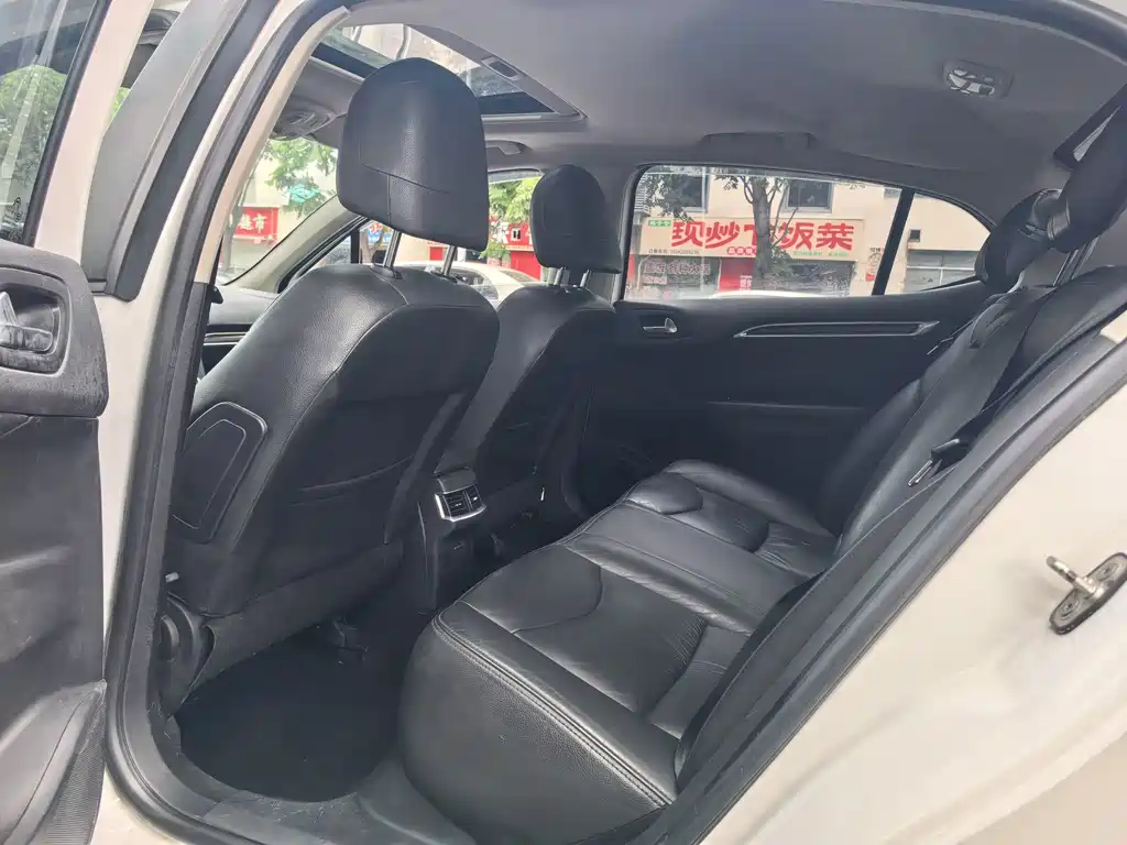 Citroen C4L — миниатюра 9
