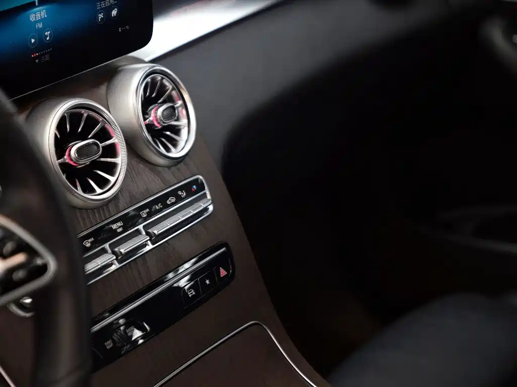 Mercedes-Benz GLC — миниатюра 8