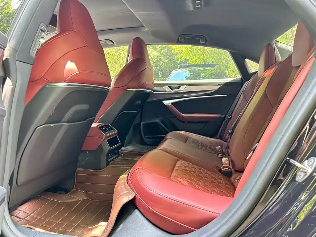 Audi A7L — миниатюра 5