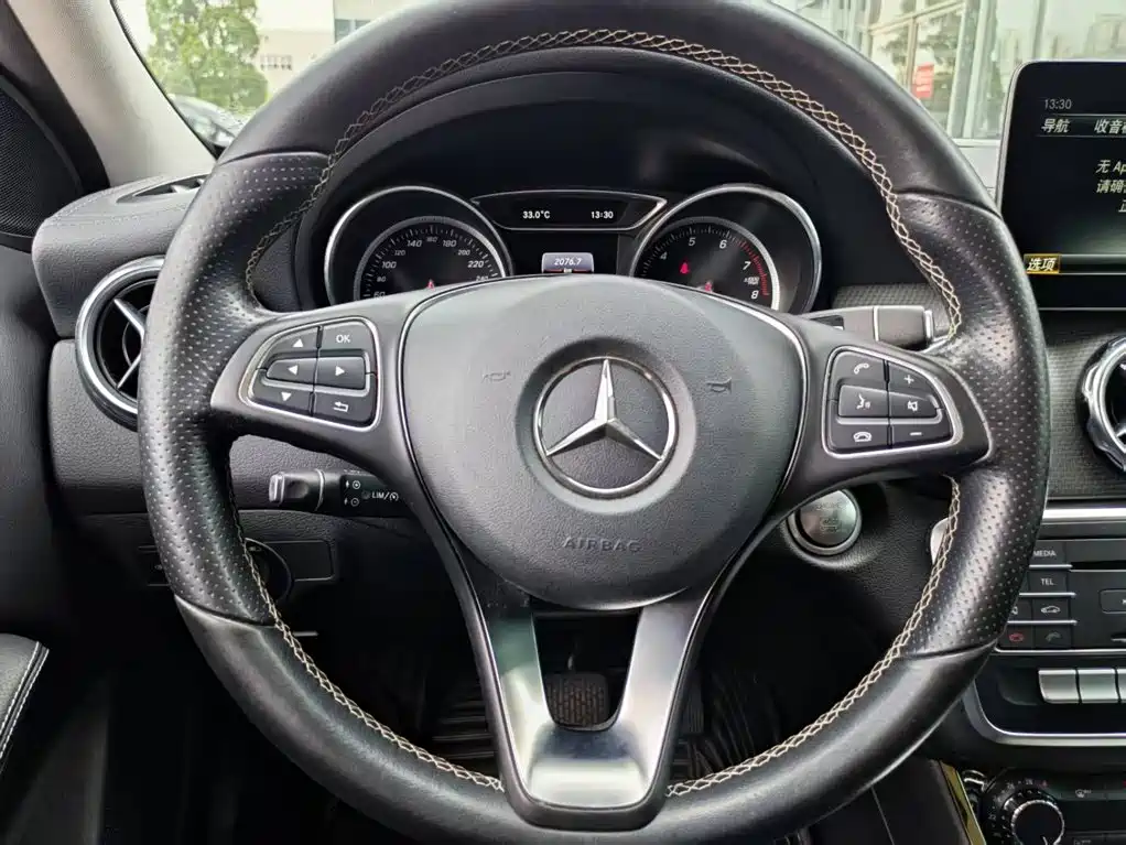 Mercedes-Benz GLA — миниатюра 11