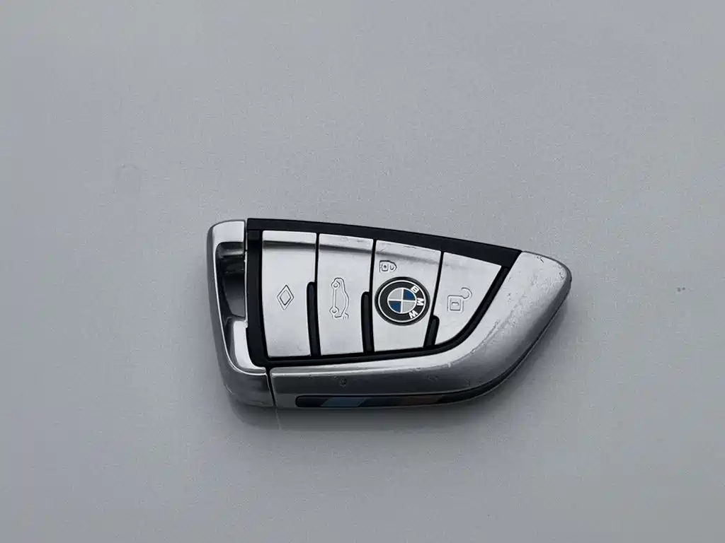 BMW 5 Series — миниатюра 19