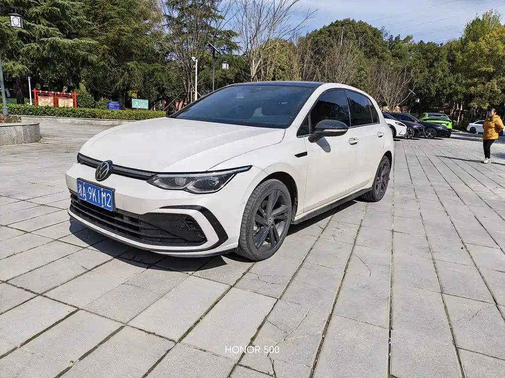 Volkswagen Golf 2024