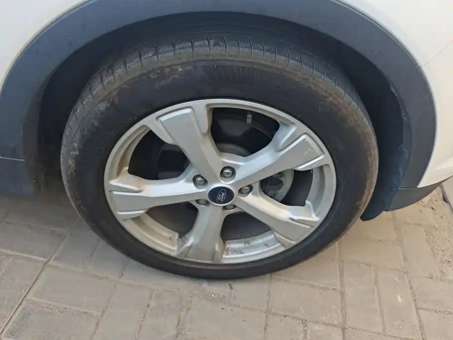 Ford Kuga — миниатюра 6