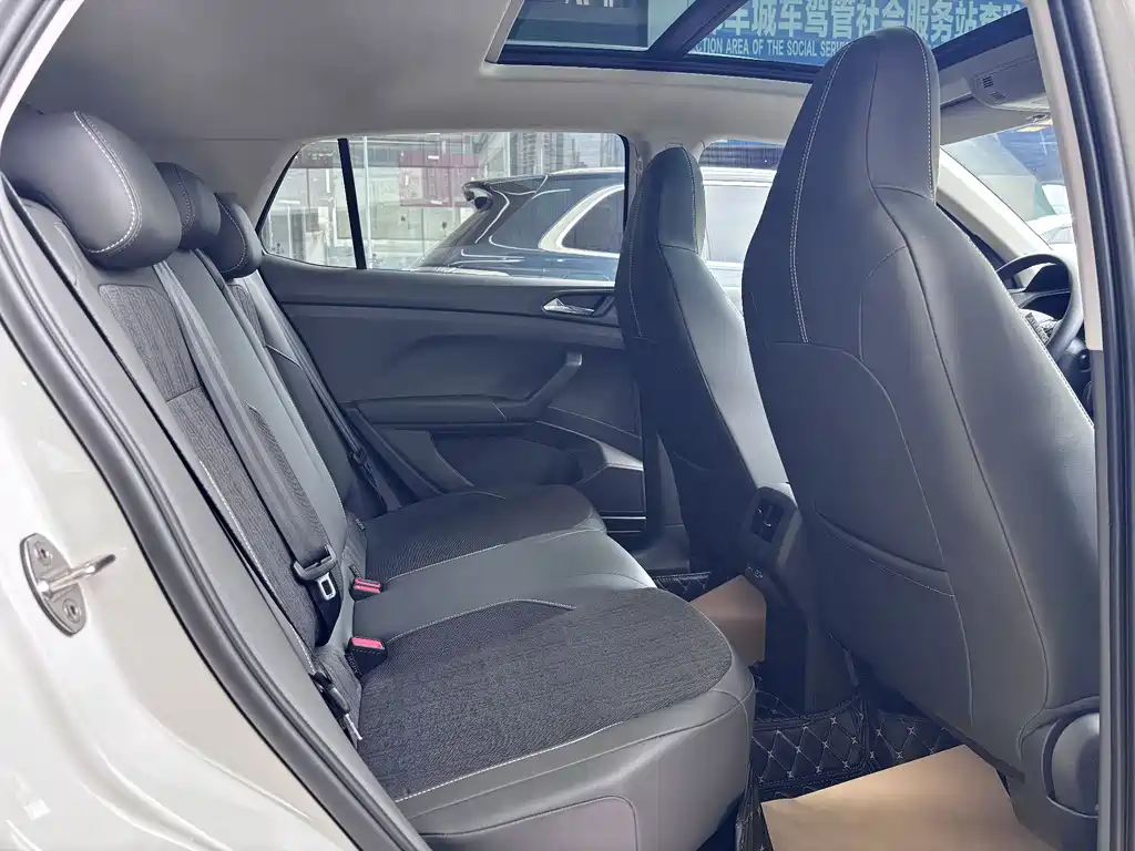 Volkswagen T-Cross 2021 280TSI DSG Comfort