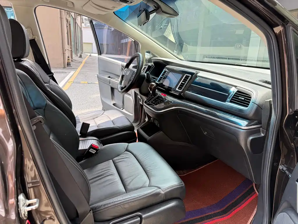 Honda Elysion — миниатюра 11