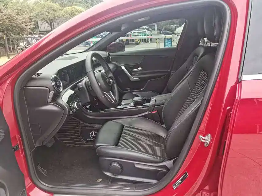 Mercedes-Benz A-Class (Import) — миниатюра 4