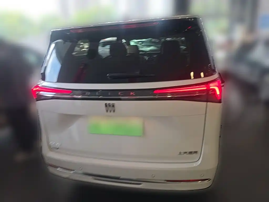 Buick GL8 Hybrid — миниатюра 10
