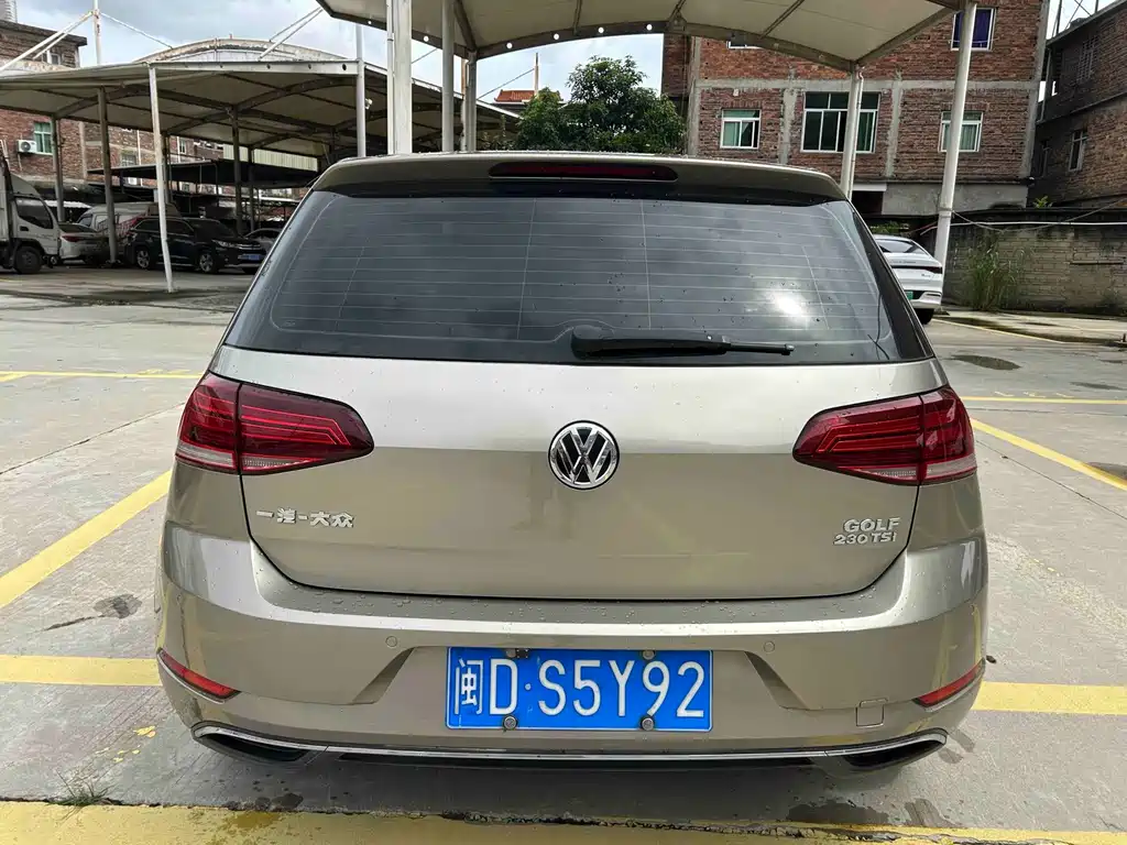 Volkswagen Golf — миниатюра 8