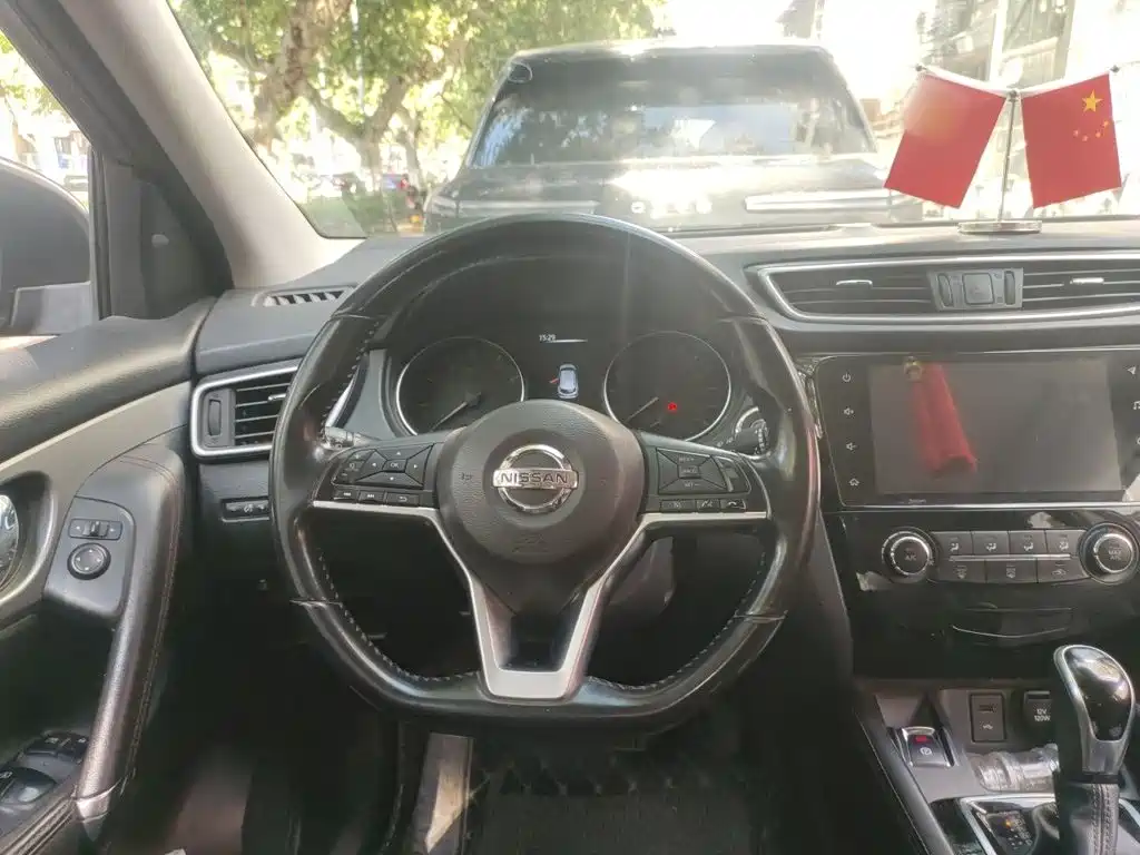 Nissan Qashqai — миниатюра 11