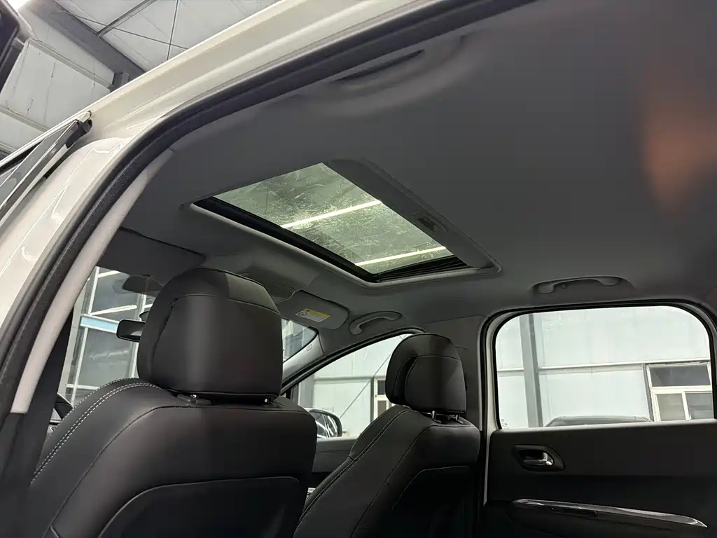 Peugeot 3008 — миниатюра 12