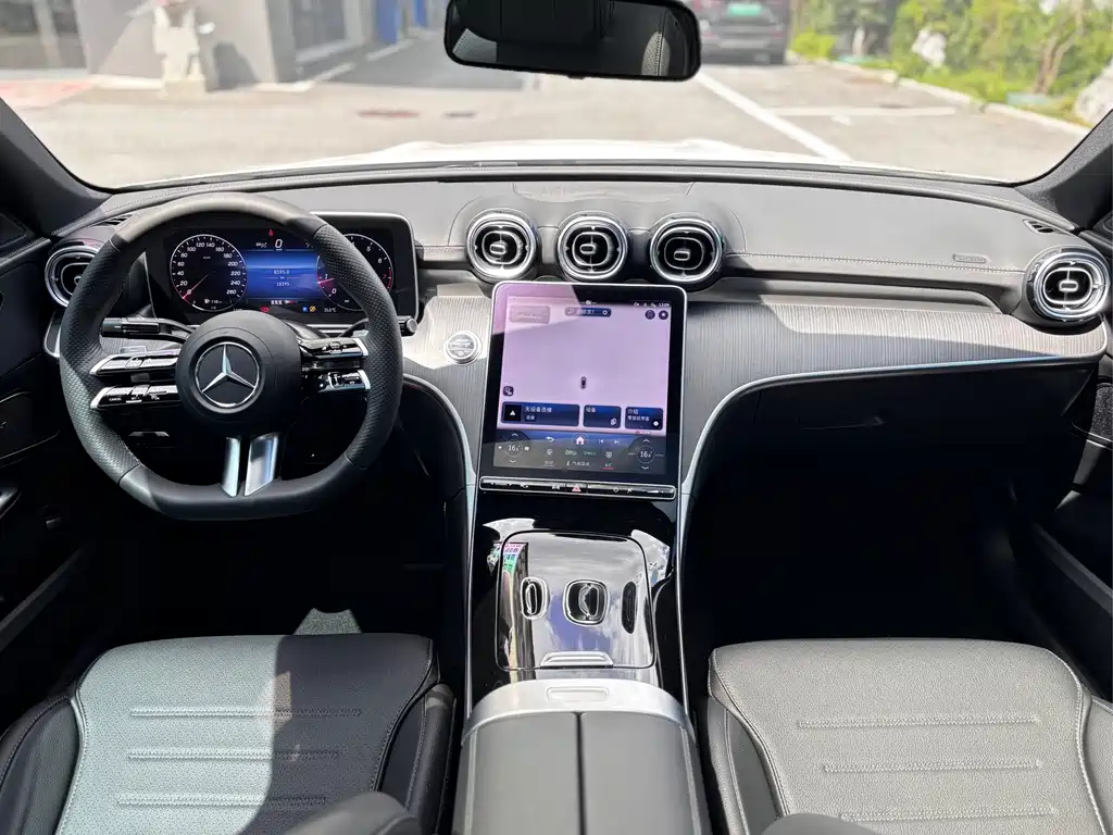 Mercedes-Benz C-Class — миниатюра 9