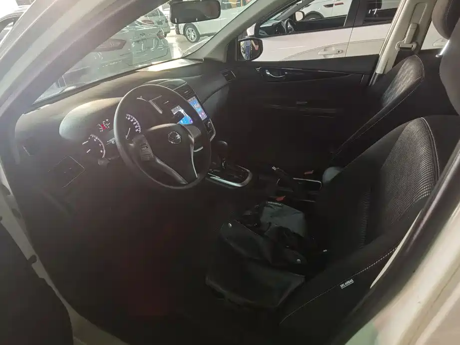 Nissan Tiida — миниатюра 15