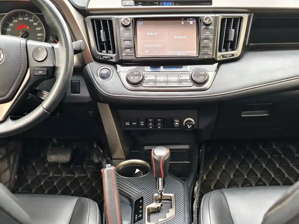 Toyota RAV4 — миниатюра 10