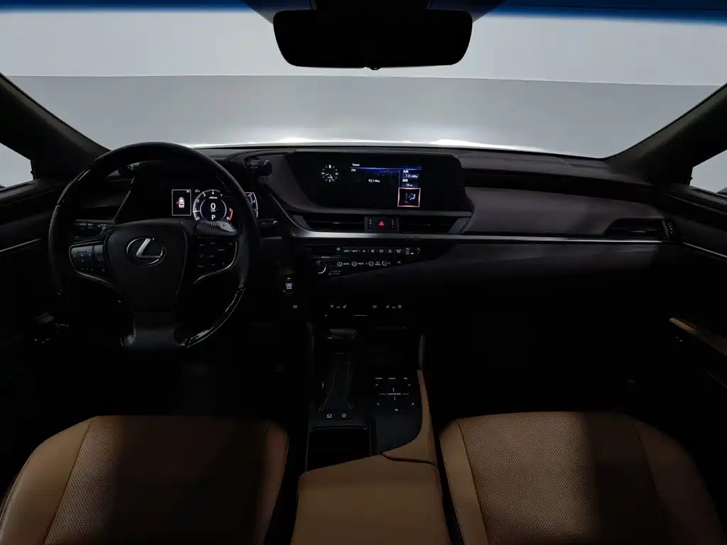 Lexus ES — миниатюра 5