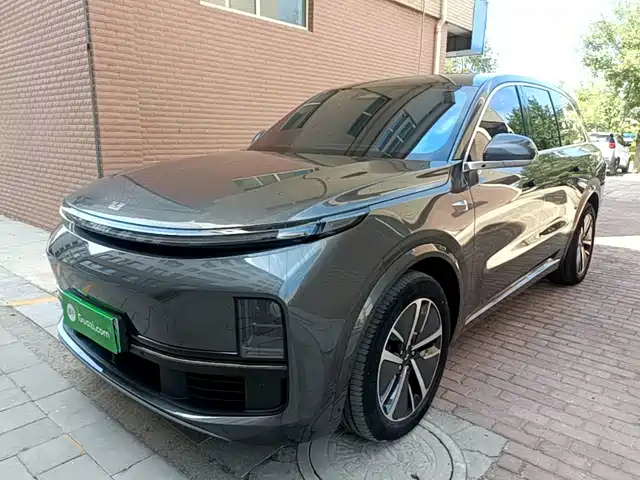 Li Auto L8