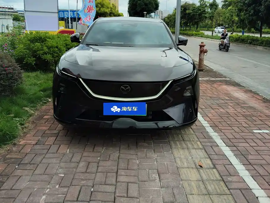 Mazda EZ-60 — миниатюра 2