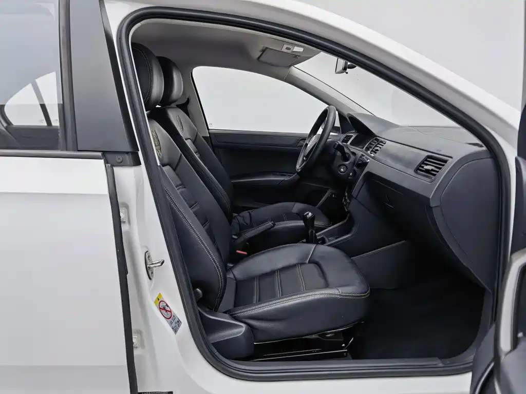 Volkswagen Santana — миниатюра 23