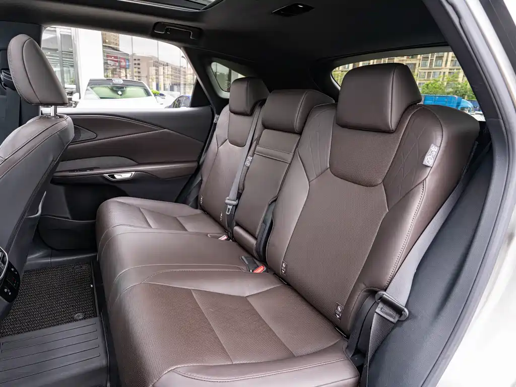Lexus RX — миниатюра 12