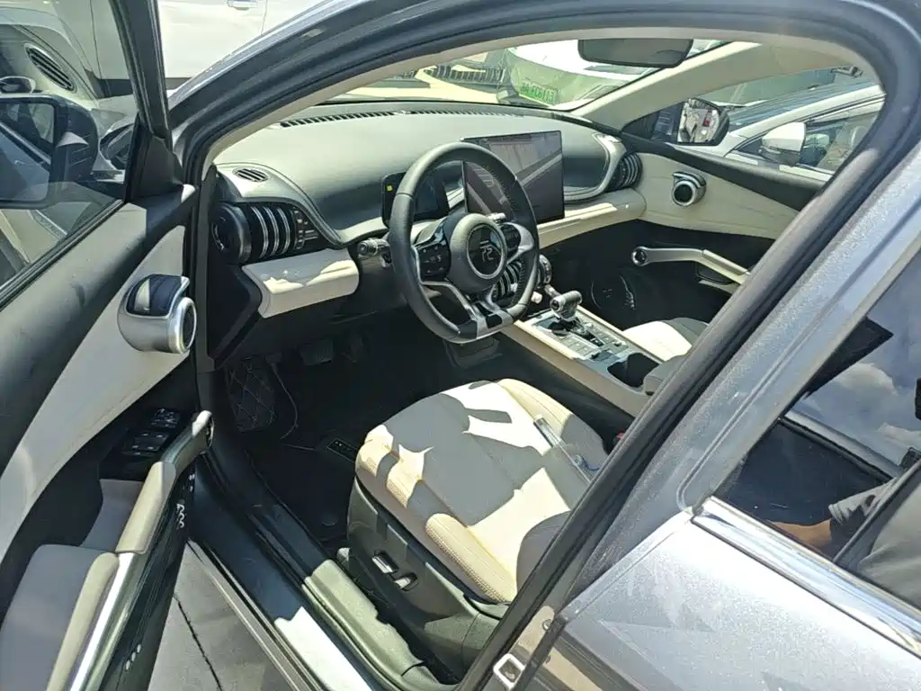 BYD Yuan Plus — миниатюра 15