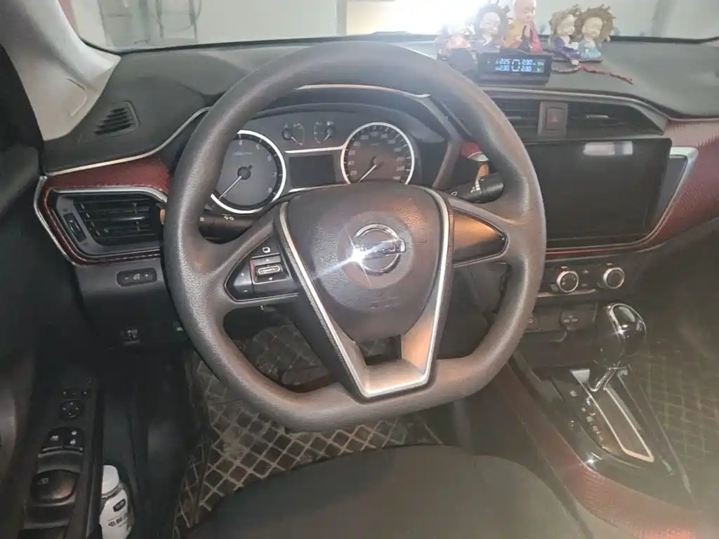 Nissan Bluebird — миниатюра 17