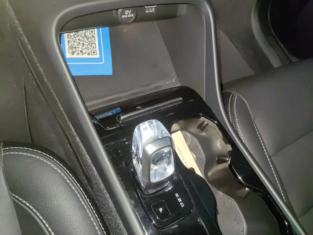 Volvo XC40 — миниатюра 10