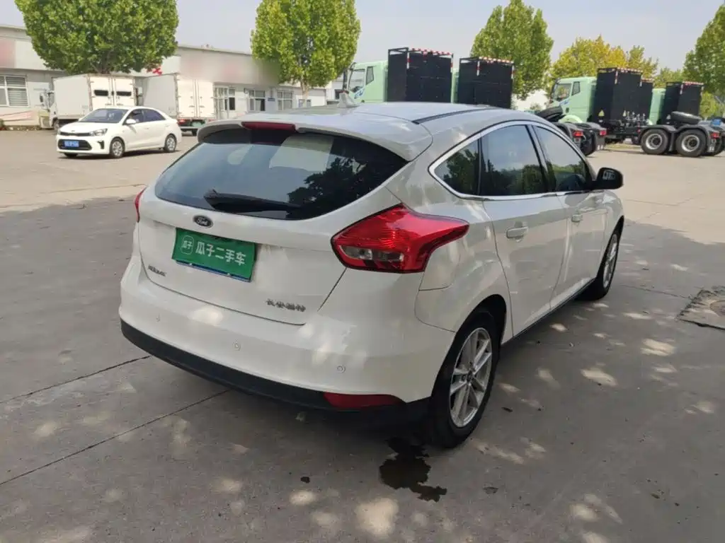 Ford Focus — миниатюра 7