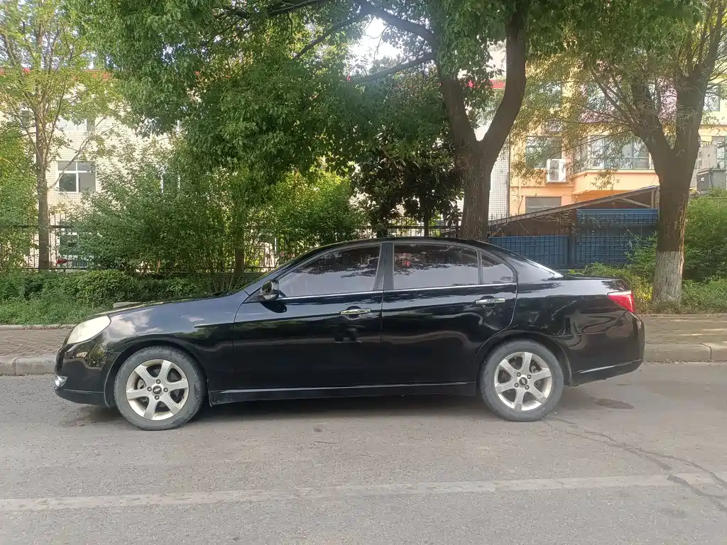 Chevrolet Epica — миниатюра 7
