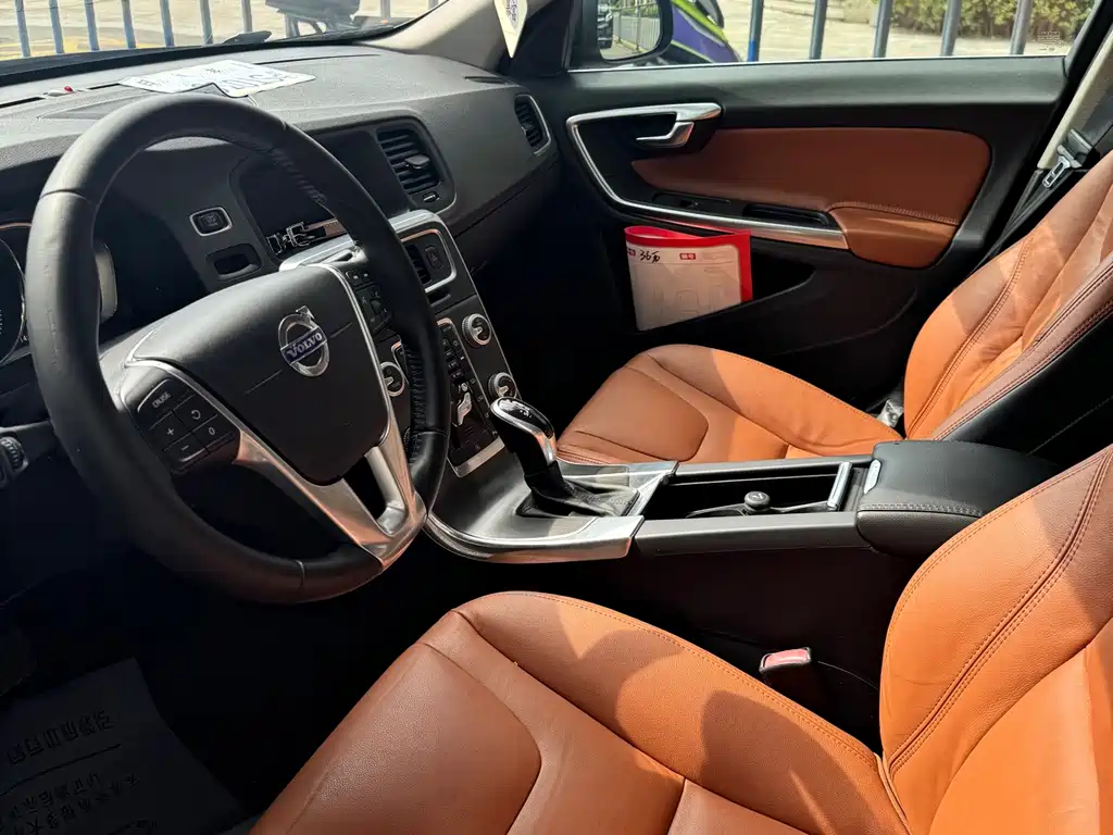 Volvo S60 — миниатюра 4