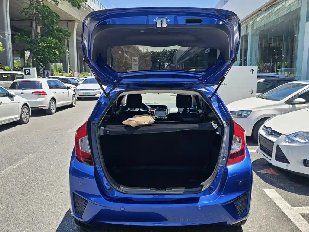 Honda Fit — миниатюра 15