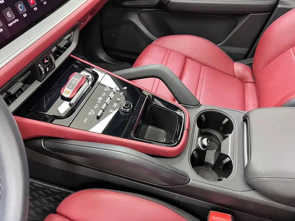 Porsche Cayenne — миниатюра 29
