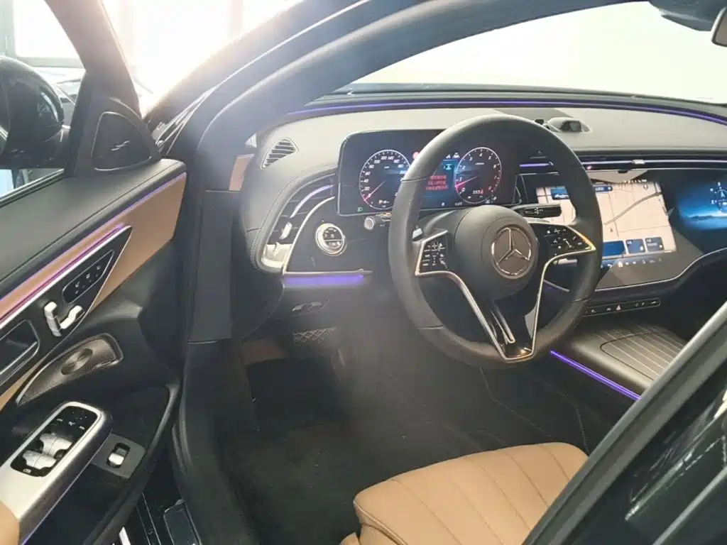 Mercedes-Benz E-Class — миниатюра 16