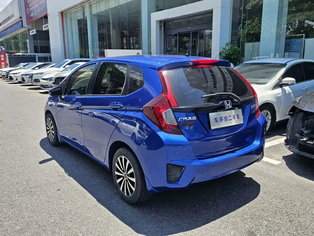 Honda Fit — миниатюра 12