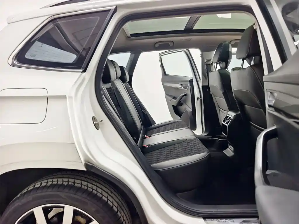 Skoda Karoq — миниатюра 16